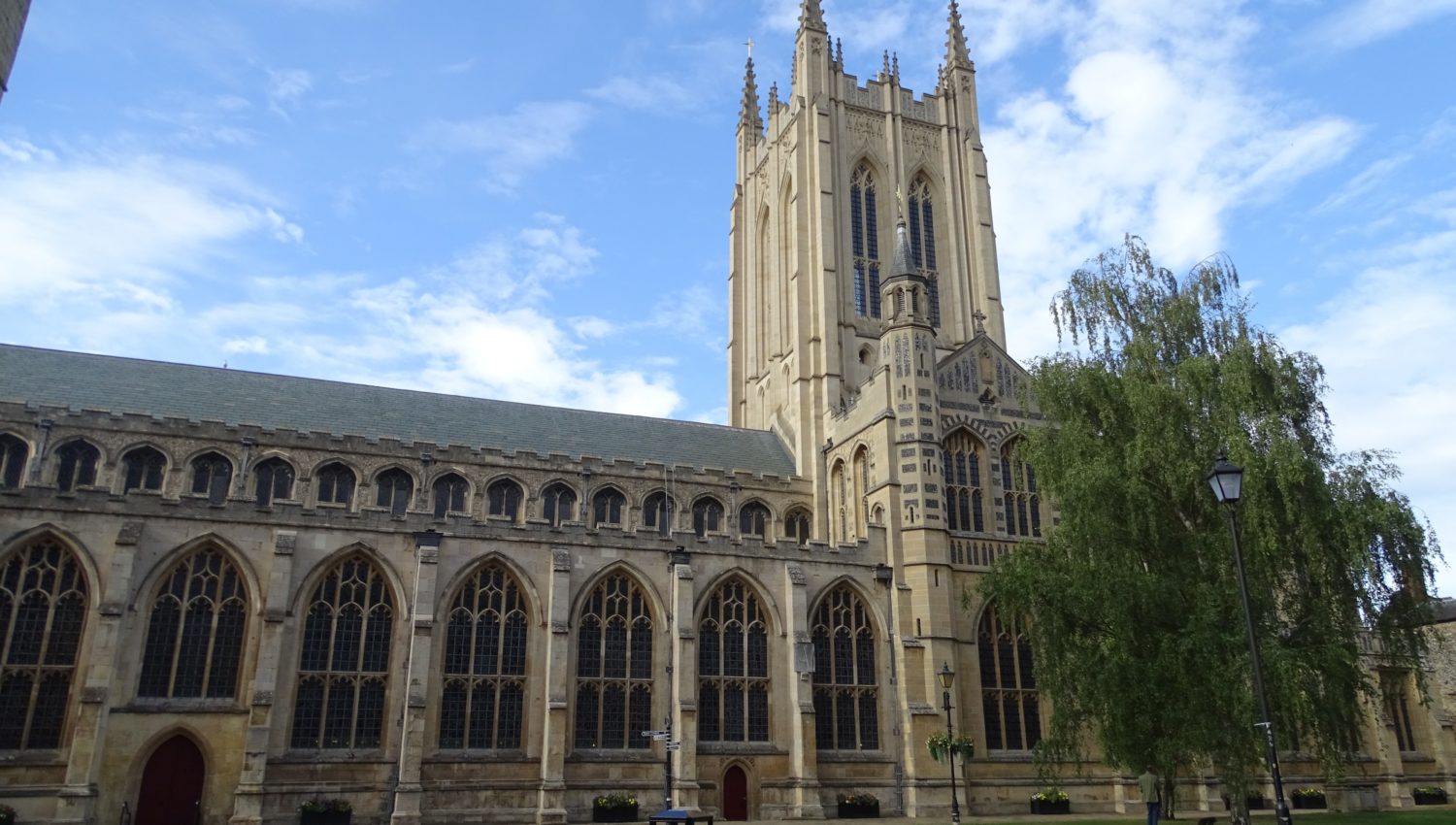 Kall Kwik to sponsor St Edmundsbury Cathedral’s carol service – A Festival of Lights