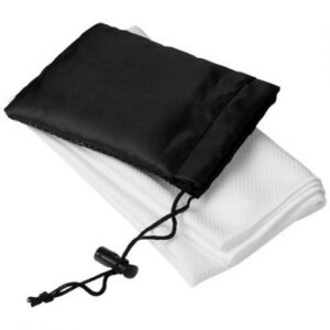 PETER COOLING TOWEL IN MESH POUCH